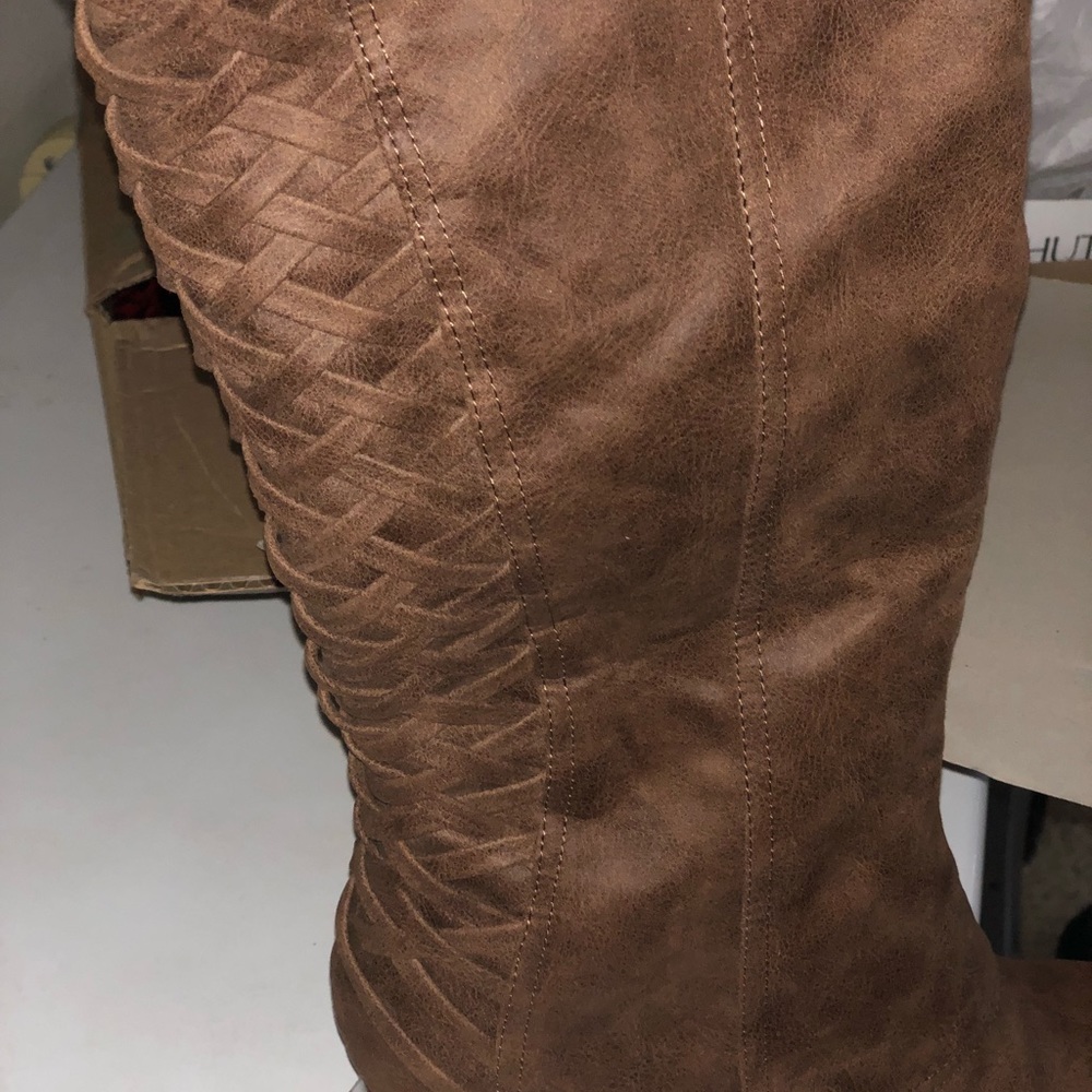 COPY - COPY - Brand New Size 11 boots